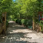 Villa Borgo Paradiso 4&2, Emma