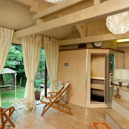 Villa Borgo Paradiso 4&2, Emma Ciciano