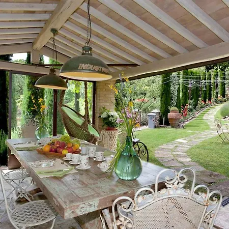 Villa Borgo Paradiso 4&2, Emma