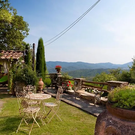 Villa Borgo Paradiso 4&2, Emma *